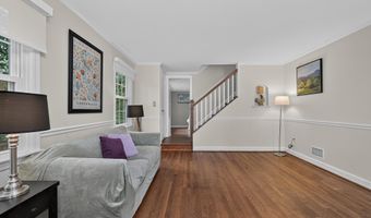 9908 DICKENS Ave, Bethesda, MD 20814