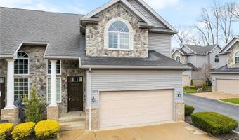 3285 Grey Village Dr, Akron, OH 44319
