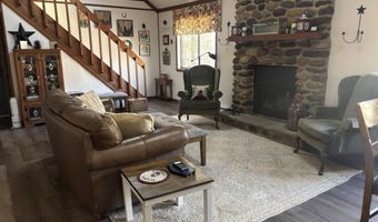 7 Wintergreen Ct, Albrightsville, PA 18210