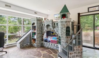 1816 WOODS Rd, Annapolis, MD 21401