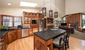 33943 Mill Creek Dr, Adel, IA 50003