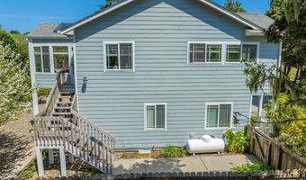 3956 BEACH LOOP Dr SW, Bandon, OR 97411