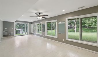 1010 56th St, Des Moines, IA 50311