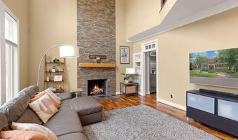 4226 40TH St N, Arlington, VA 22207