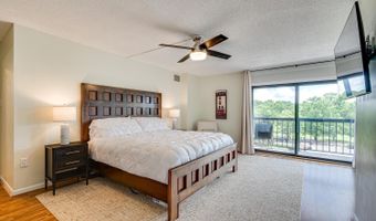 200 N PICKETT St 308, Alexandria, VA 22304