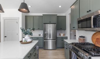 8284 Kettle Oak Dr, Alto, MI 49302