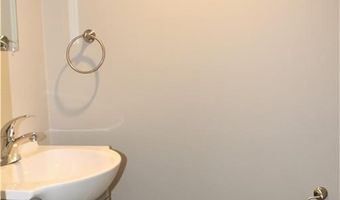 9 Goodhill Rd 103, Bethel, CT 06801