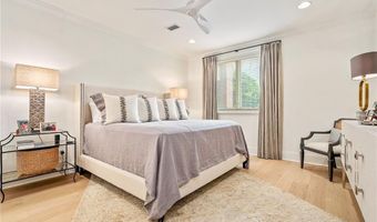 696 W MAGNOLIA Ave, Auburn, AL 36830