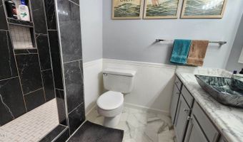 2903 Vancouver Ln, Bismarck, ND 58503