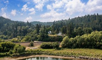 6955 Apple Aly, Bonners Ferry, ID 83805