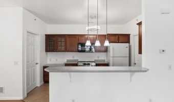273 Scio Village Ct 243, Ann Arbor, MI 48103