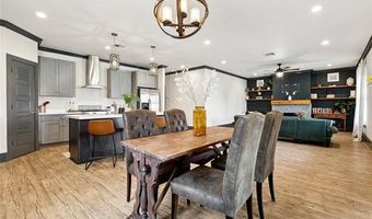 229 JAGUAR Dr, Arabi, LA 70032