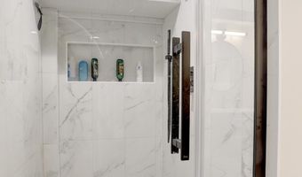 2139 S OXFORD St, Arlington, VA 22204