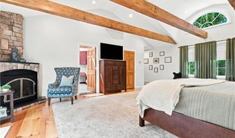 226 Tourtellot Hill Rd, Glocester, RI 02814