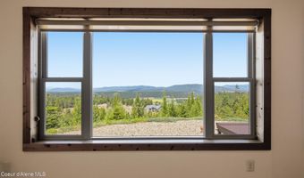125 Cottage Ln, Bonners Ferry, ID 83805