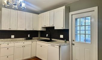 8 Eastburn Pl 1, Boston, MA 02135