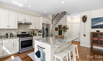15 Quail Hollow Dr, Arden, NC 28704