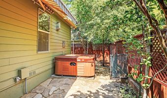662 Vansant St, Ashland, OR 97520