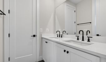 881 N MANCHESTER St, Arlington, VA 22205