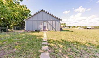 709 W Live Oak St, Alvord, TX 76225