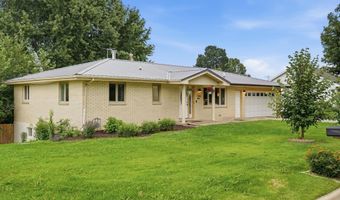 2324 Briarwood Dr, Asbury, IA 52002