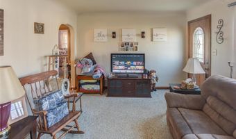 3 E Elm St, Alton, IL 62002