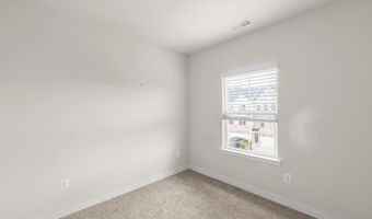 105 BAYHILL Ter, Lake Frederick, VA 22630