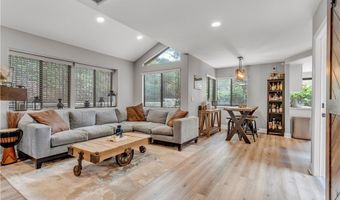 29729 Strawberry Hill Dr, Agoura Hills, CA 91301