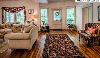 4584 4582 NC Highway 194 S, Banner Elk, NC 28604