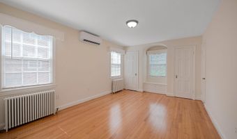 4520 MIDDLETON Ln, Bethesda, MD 20814