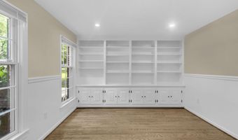 2206 FORT WARD Pl, Alexandria, VA 22304