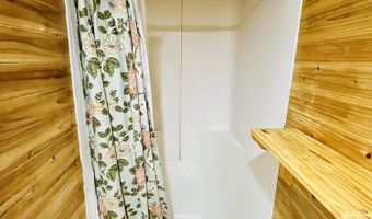 117 Elizabeth Dr, Aberdeen, SD 57401