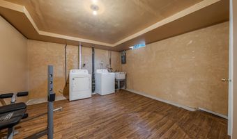 2725 S JACKSON St, Appleton, WI 54915