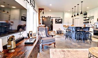 13330 S Hendrix Rd, Bentonville, AR 72713