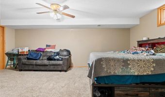 901 Geneva Dr, Alexandria, MN 56308