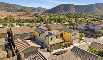 2847 California Poppy, Escondido, CA 92029