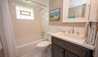 15 South Ln, Angola, NY 14006