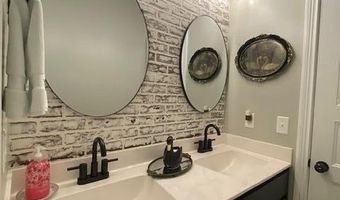 111 Landmark Dr, Bardstown, KY 40004
