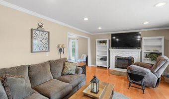 182 Leicester St, Auburn, MA 01501