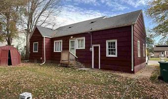 627 1st St, Nashwauk, MN 55769