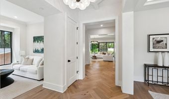 7805 CAYUGA Ave, Bethesda, MD 20817