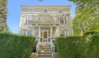 20 Berkeley Ave 4, Newport, RI 02840