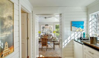 22 Lantern Ln, Barrington, RI 02806