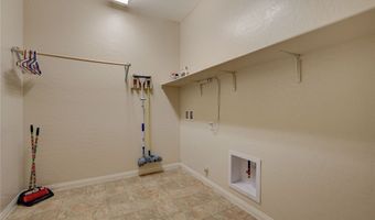 484 Punto Vallata Dr, Henderson, NV 89011