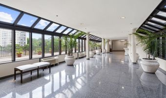 1600 N OAK St 1812, Arlington, VA 22209