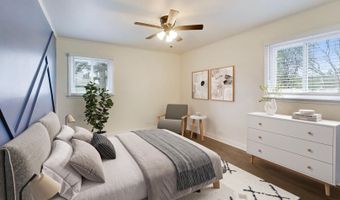909 E Oakton St, Arlington Heights, IL 60004