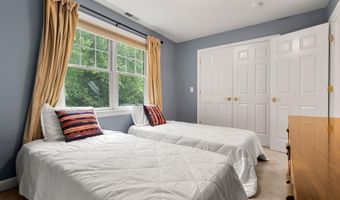 3 Owen Ln, Amherst, NH 03031