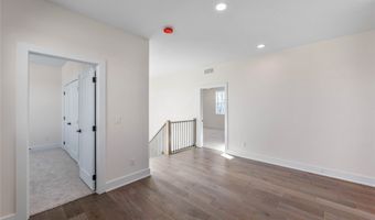 980 Pelican Dr, Polk City, IA 50226