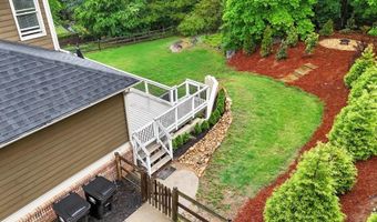 62 Applewood Ln, Acworth, GA 30101