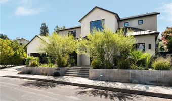 4050 Contera Rd, Encino, CA 91436